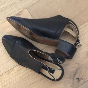 Steven by Steve Madden booties in black. Size 9.5.